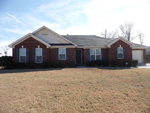 1st image of 3810 Oxford Dr