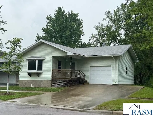 205 W Madison St, Saint Peter, MN 56082