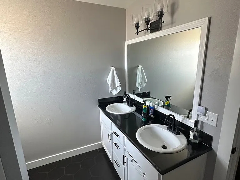 1670 Westwind Cir — Photo 5