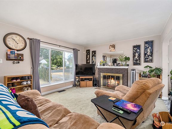 3rd image of 56 Oak Park Drive SW