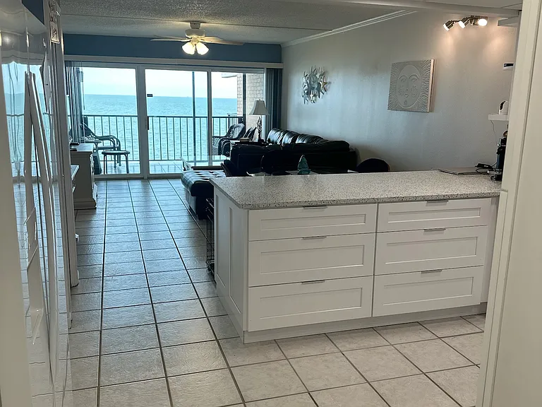 202 Reef Ave #406 — Photo 2