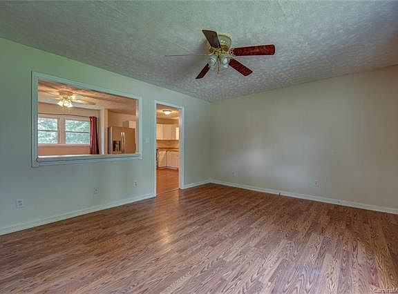 4th image of 1624 Rhonda Dr
