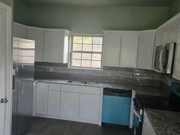 1047 Bewley Rd #4, Cedarville, AR 72932