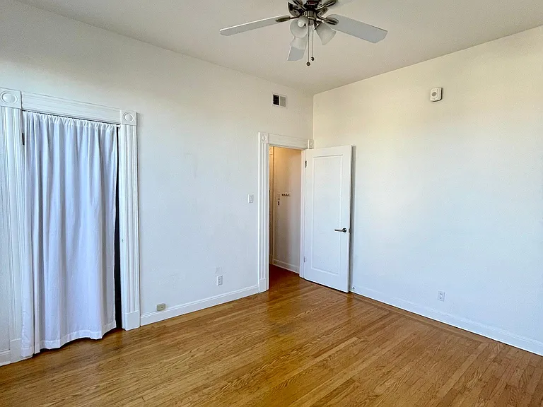 403 29th St #5 — Photo 11
