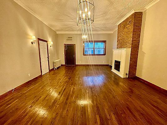 3rd image of 526 Graham Ave #1