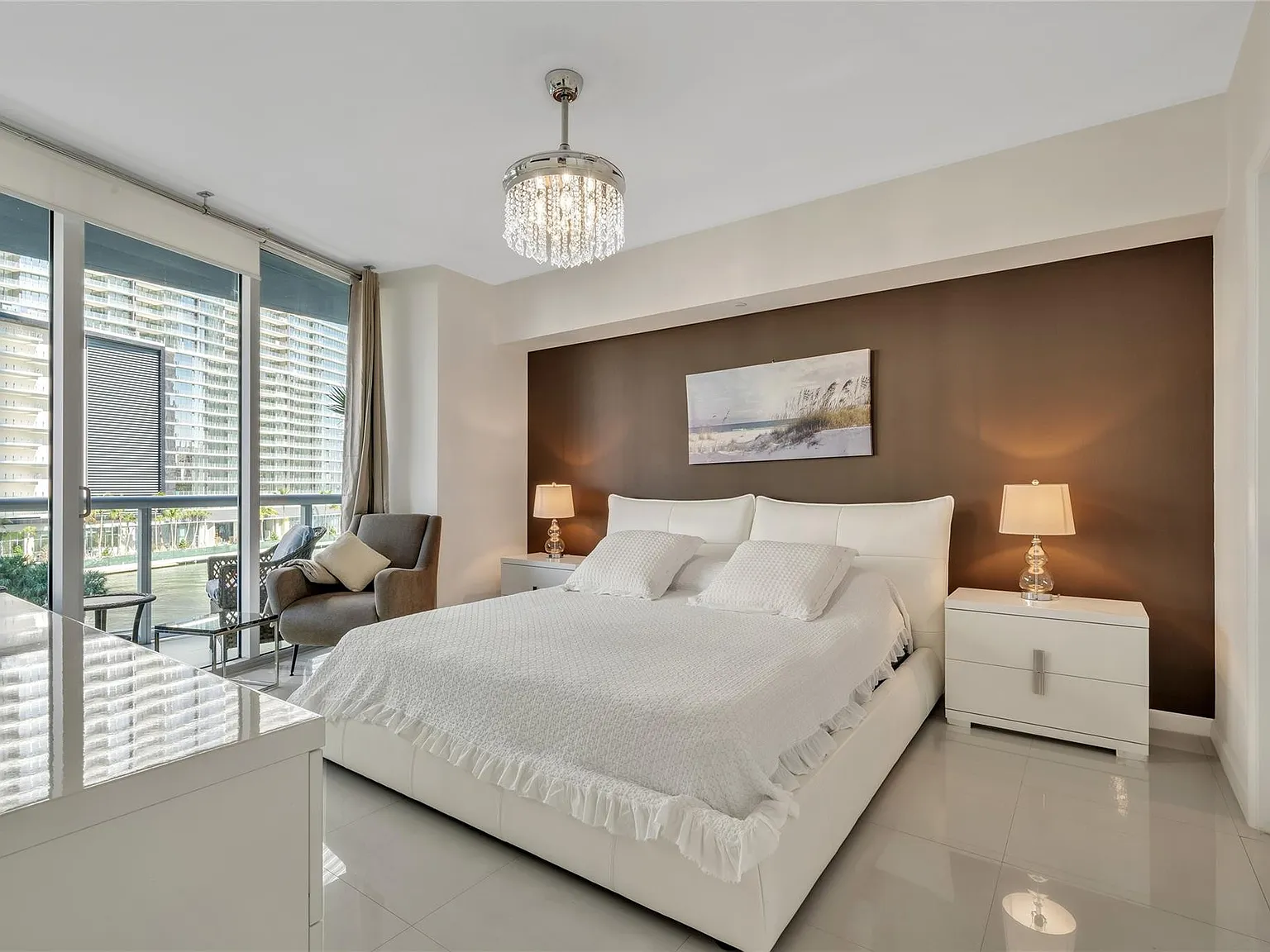 1 bed, 1.0 bath, 798 sqft, $4,000 — Photo 4