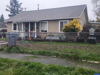 591 W B St, Lebanon, OR, 97355