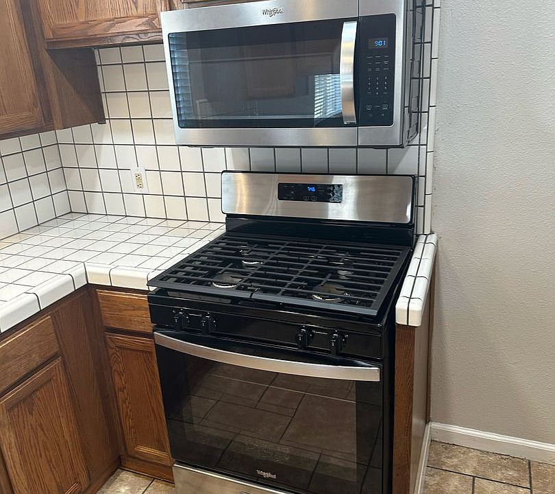 1st image of 6017 W Paradise Ave
