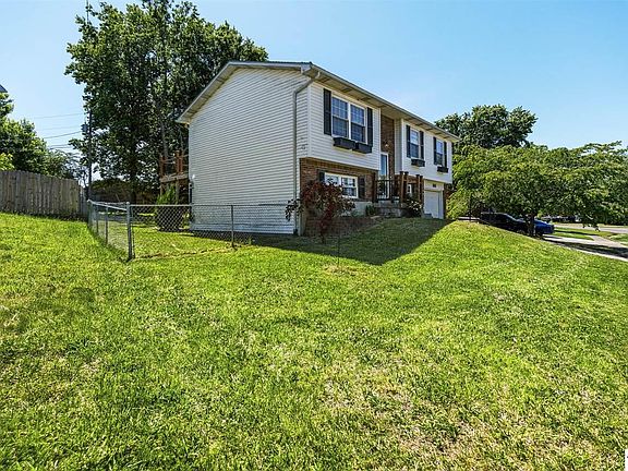 4th image of 772 Magnolia Dr