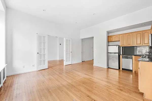 Rented by Jonathan Wachtel, LREB | media 11