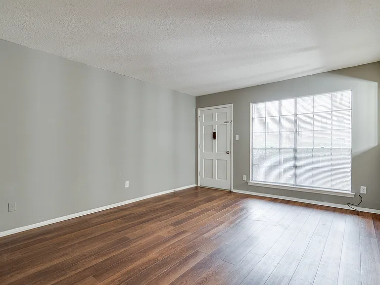 3646 Spottswood Ave #9 — Photo 3