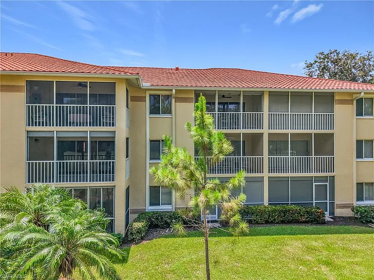 3685 Amberly Cir #D203 — Photo 33