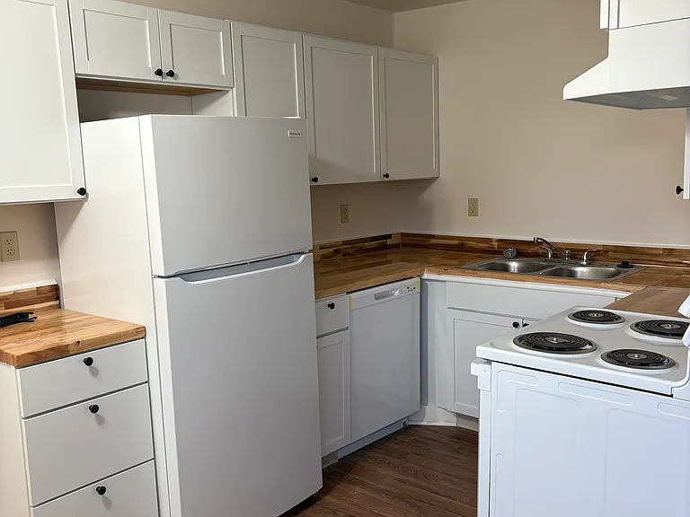 Londontowne and Robinwood Apartments — Photo 19