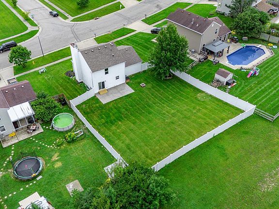 3rd image of 365 Timber Hill Dr