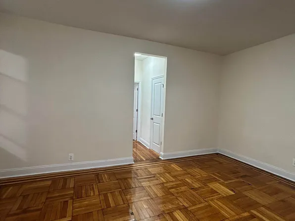 83-14 Lefferts Boulevard image 1 of 8