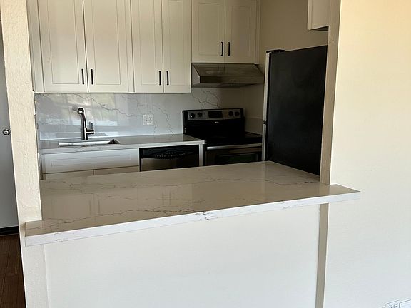 3rd image of 1700 Civic Center Dr APT 606