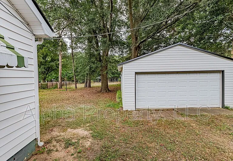 20 Eastview Dr — Photo 23