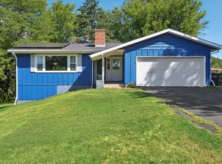 402 Blue View Drive, Mount Horeb, WI 53572