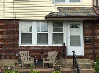 67127 Dartmouth St, Forest Hills, NY 11375