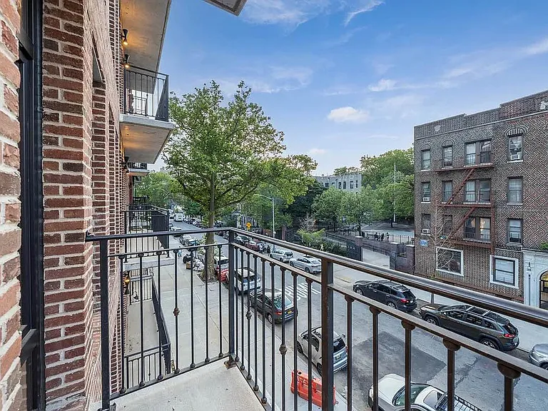 270 Sullivan Pl #6F — Photo 6