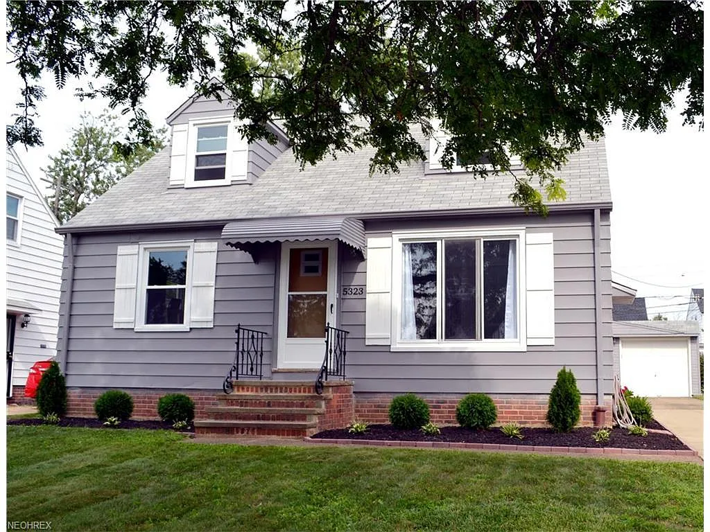 5323 Elmwood Ave photo 1