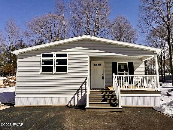 4th image of 102 Middle Rd