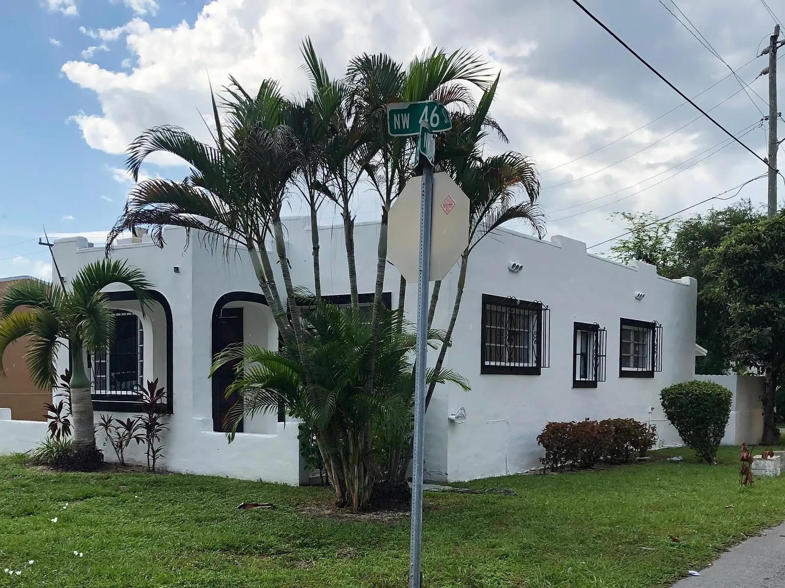 647 NW 46th St — Photo 1