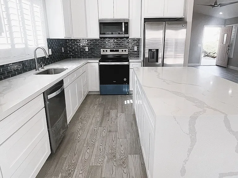 4625 E Dry Creek Rd — Photo 12