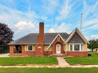 314 W Madison St, Elizabeth, IL 61028