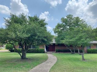 10338 Sherbrook Ln, Dallas, TX 75229