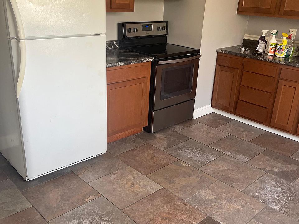 Spacious kitchen