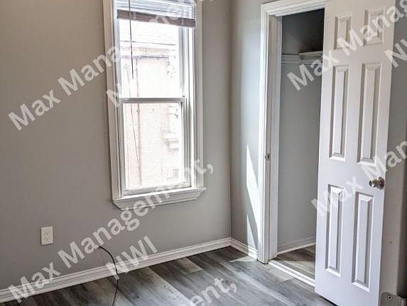 5th image of 3802 Fir St Unit 2S