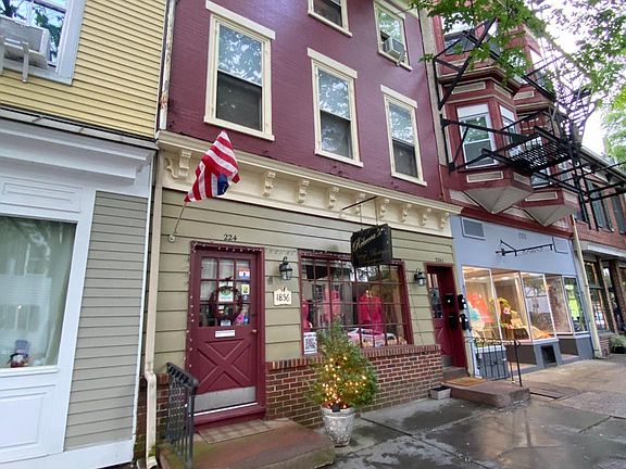 3rd image of 224 Farnsworth Ave