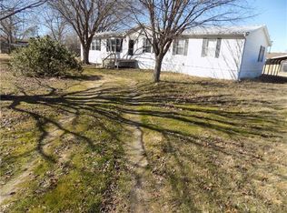 1917 Coral Rd, Azle, TX 76020