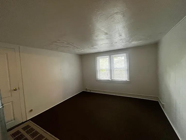 2 bed, 1.0 bath, $825 — Photo 6