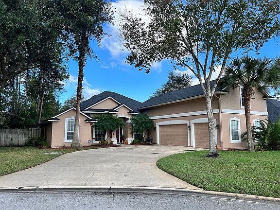 3rd image of 1417 W Chinaberry Ct