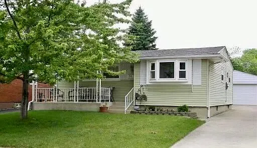 758 Harwood Dr photo 1