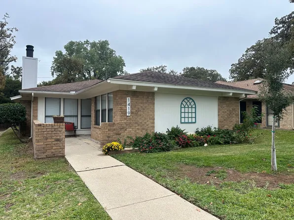 1419 Hampton Rd, Grapevine, TX 76051
