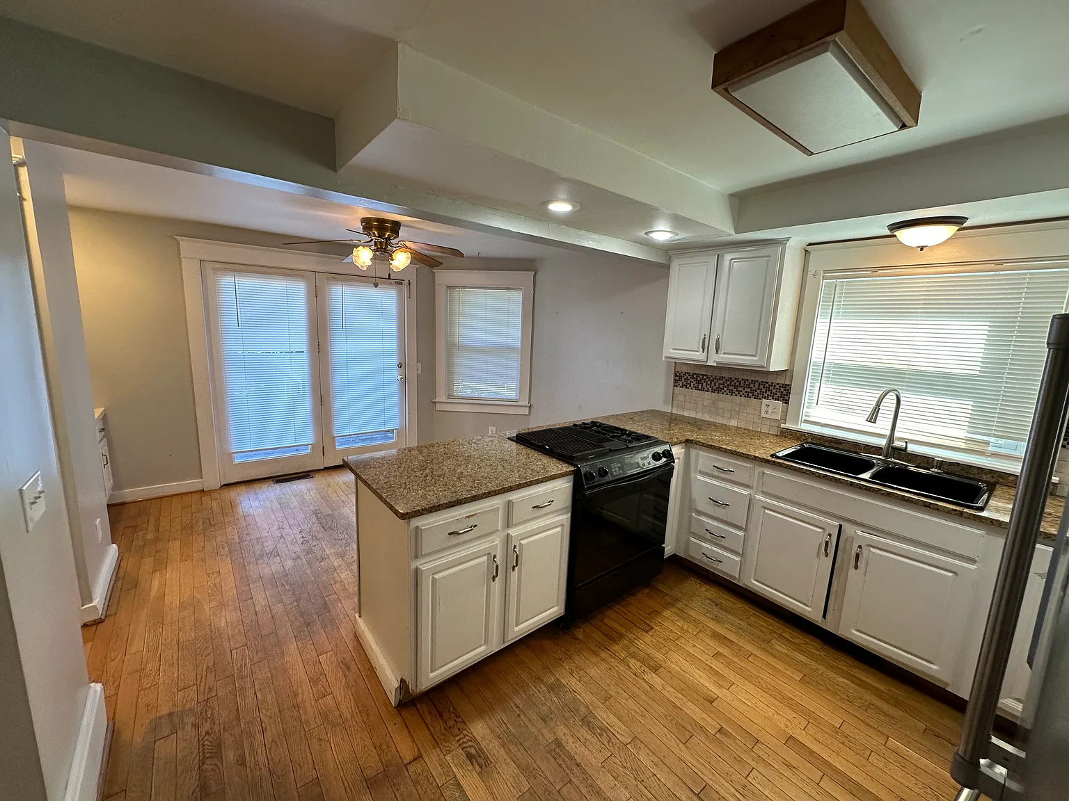 3 bed, 1485 sqft, $2,150 — Photo 3