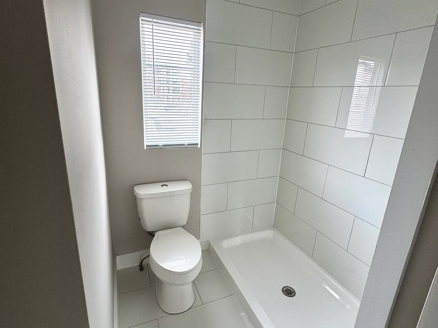 1345 Charleston Ave — Photo 4