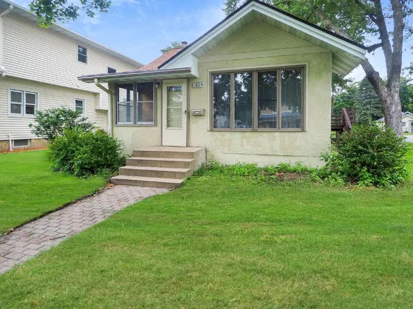 1804 Eustis St, Lauderdale, MN 55113