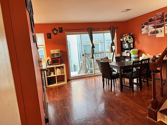 3rd image of 181B Pond Way Unit 181B