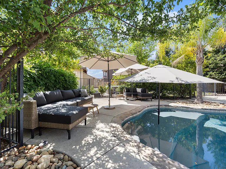 4382 Malana Way — Photo 37
