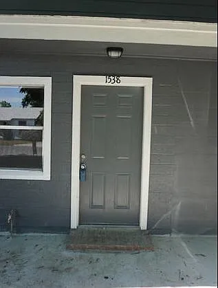 1538 W Hollywood Ave — Photo 3