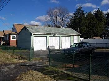 2nd image of 1120 N Point Rd