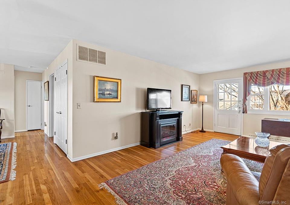 Mosswood Condominiums Apartment Rentals Fairfield, CT Zillow
