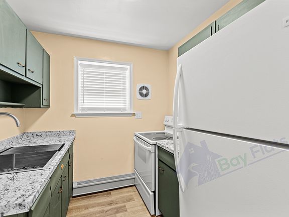 5th image of 22645 Washington St #3