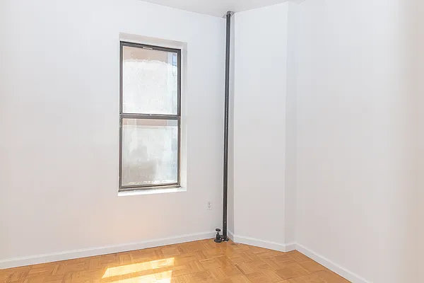 Rented by MySpaceNYC | media 9