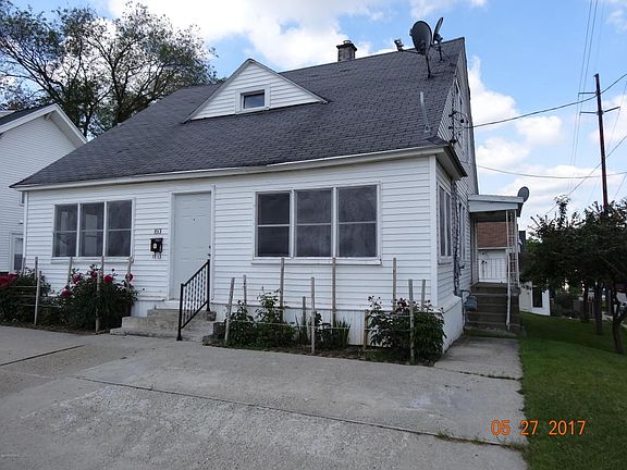 3rd image of 1601 Buchanan Ave SW