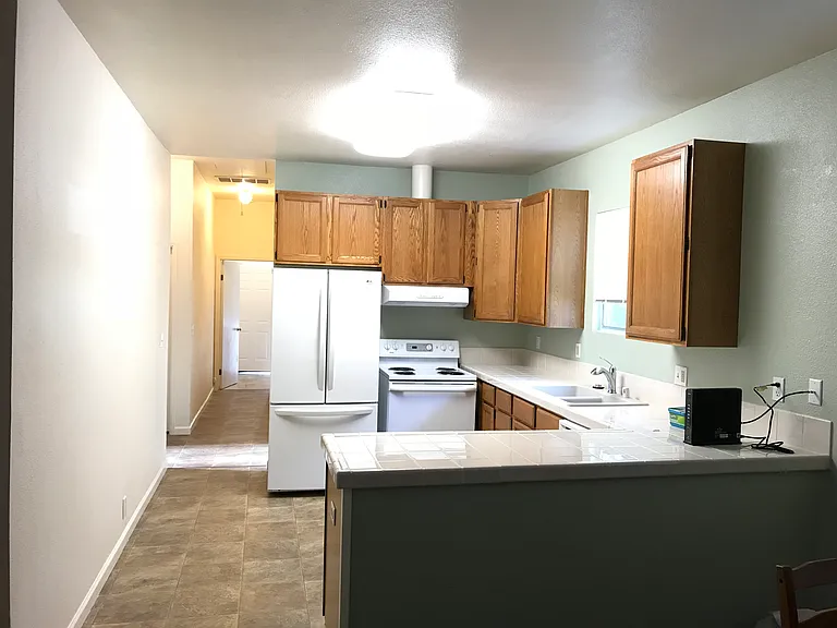 203 S 19th St #5 — Photo 4